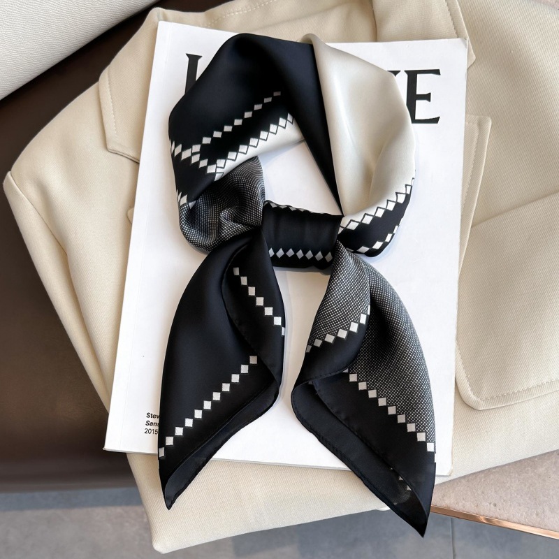 Luxury Bags Office - Foulard carré en soie motif cheval