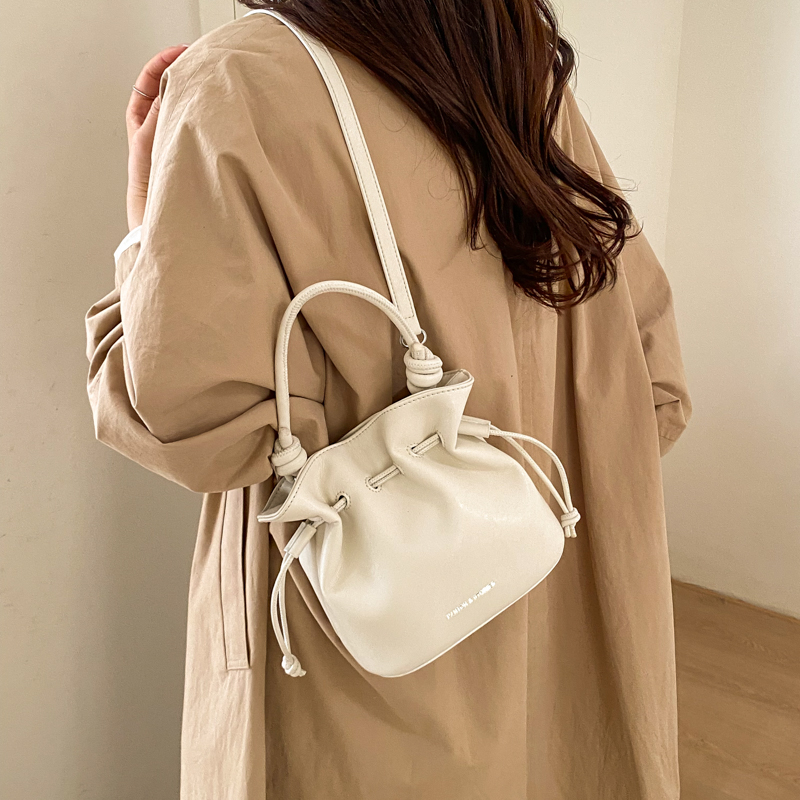 Sac seau en similicuir pour fe - Luxury Bags Office avis et prix