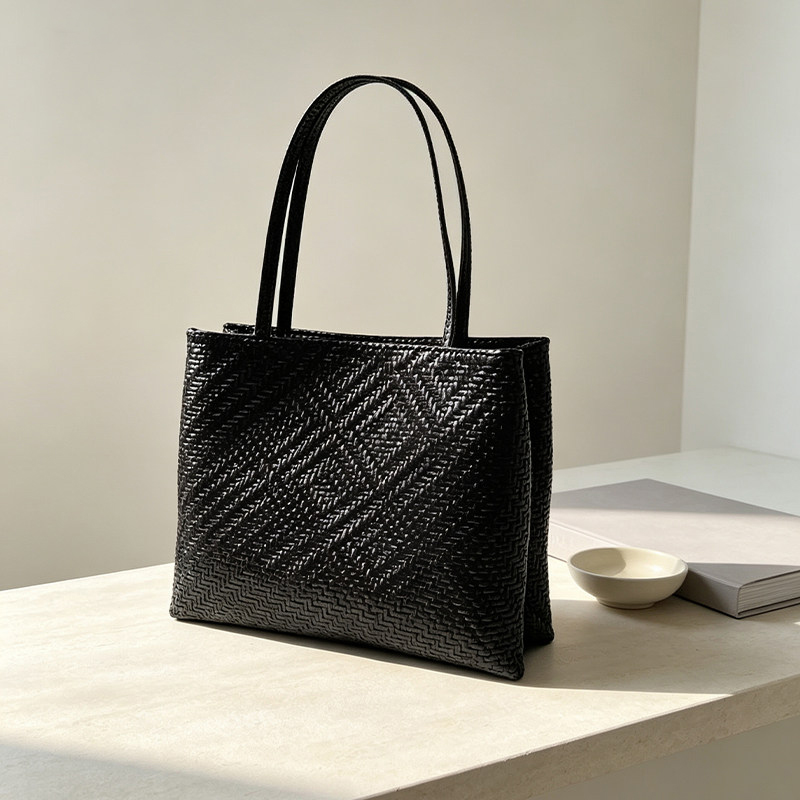 Sac fourre-tout Mendy en cuir  - Luxury Bags Office avis et prix