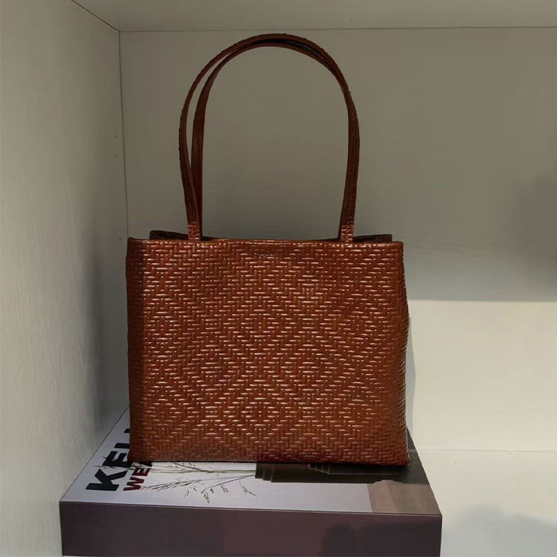 Sac fourre-tout Mendy en cuir  - Luxury Bags Office avis et prix