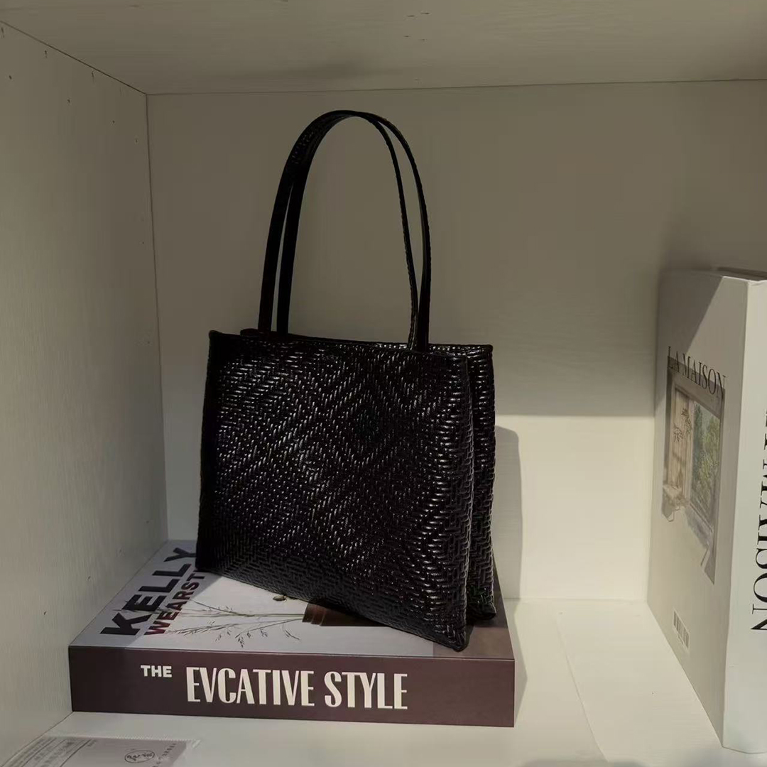 Sac fourre-tout Mendy en cuir  - Luxury Bags Office avis et prix