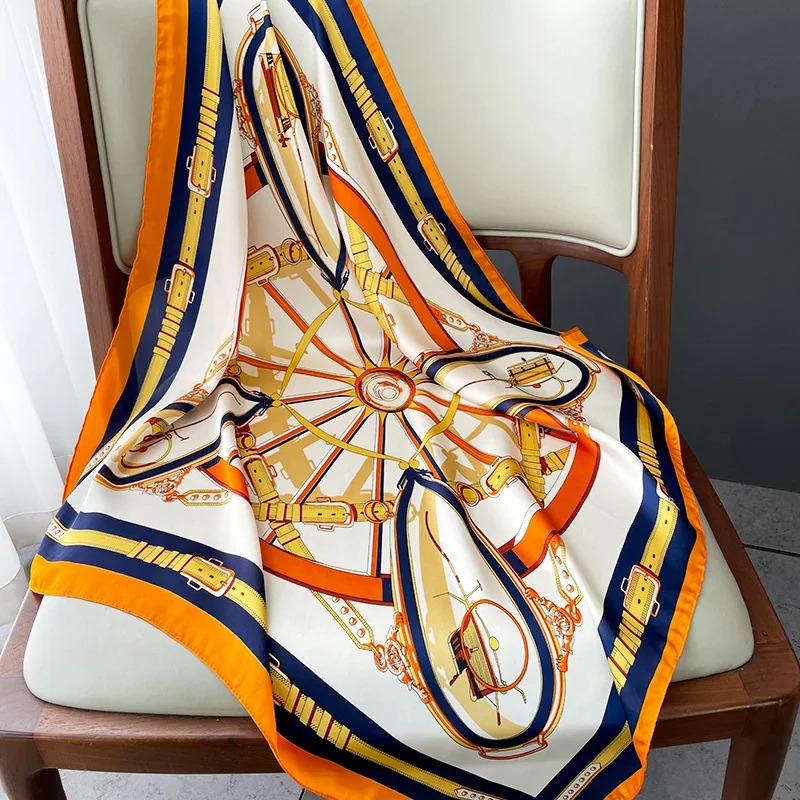 Foulard carré en soie de luxe  - Luxury Bags Brand avis et prix